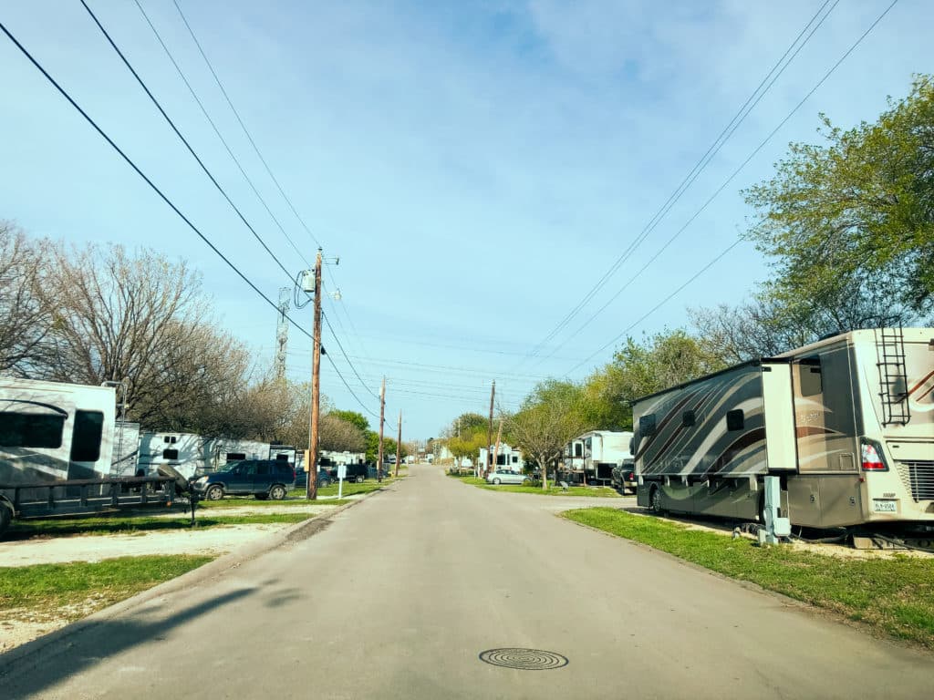 4 Star, 250-300 Sites, Hybrid Park, Texas