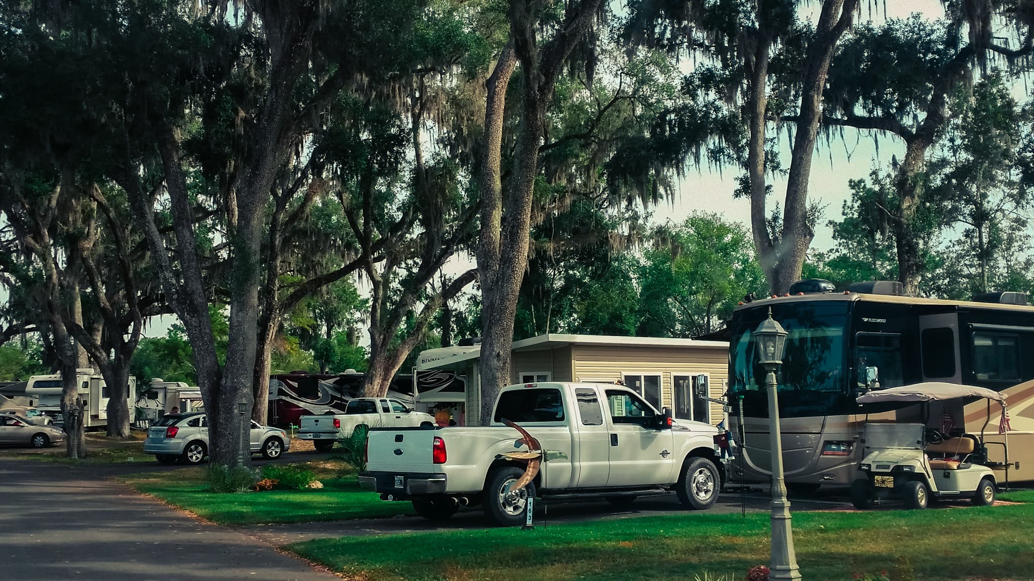 4 Star, 510 – 550 Sites, RV Resort