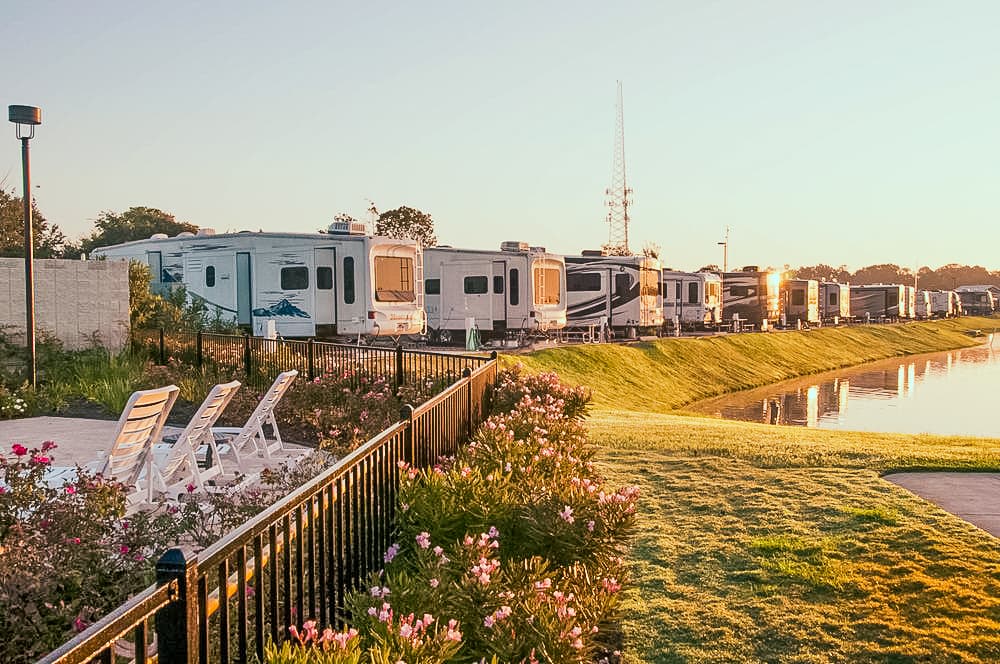 4.5 Star RV Resort 300+/- Sites, Houston, Texas