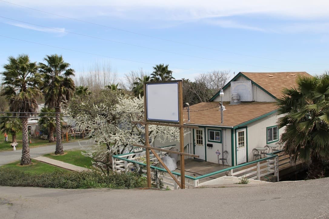 2.5 Star, 50 Site, All-Age RV, Sacramento, CA