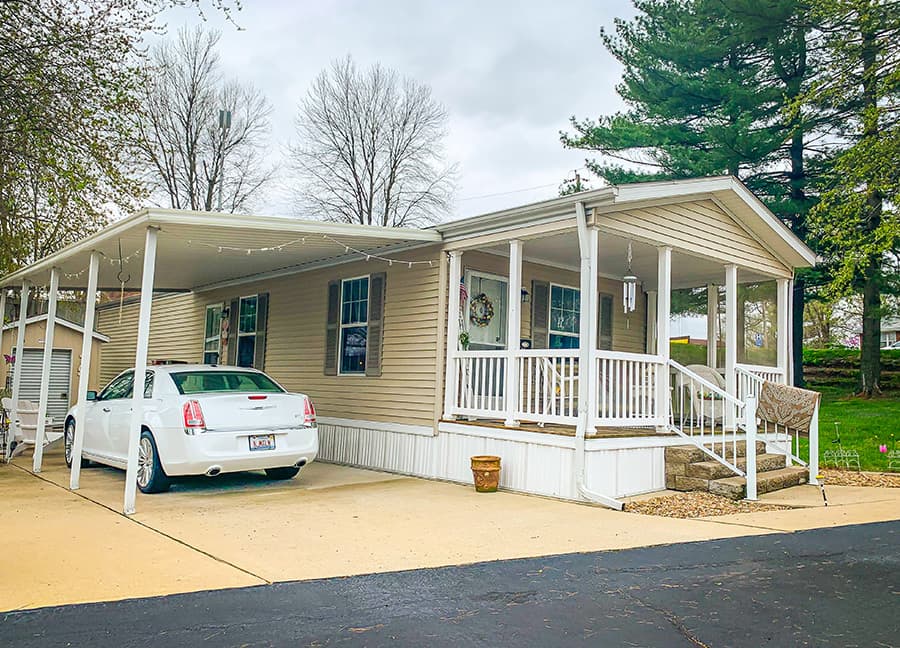 4 Star, 300+/- Site Two MHC Portfolio in E St Louis